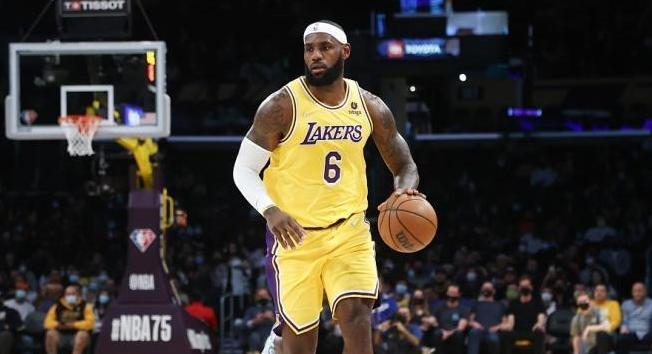 NBA佣金历史排行榜（揭秘NBA球员佣金历史排行，从贫穷到富裕的奇迹）