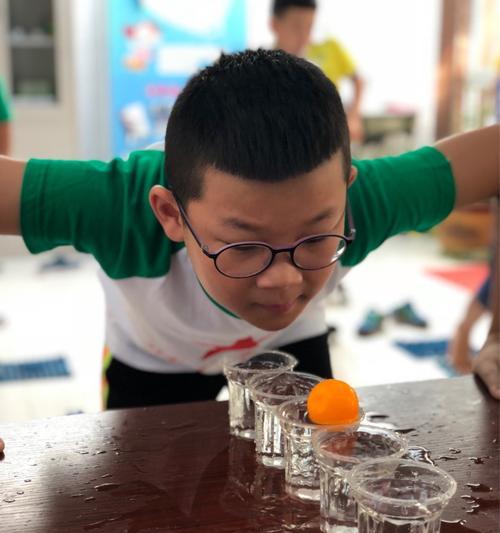以吹乒乓球玩法幼儿（通过游戏培养幼儿运动能力和协调性）