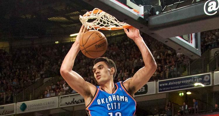 NBA颜值排行榜（探寻NBA球员中的颜值担当，揭秘最帅球员的魅力所在）