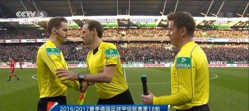 足球简单技巧（轻松学习足球基本动作，成为球场之星！）