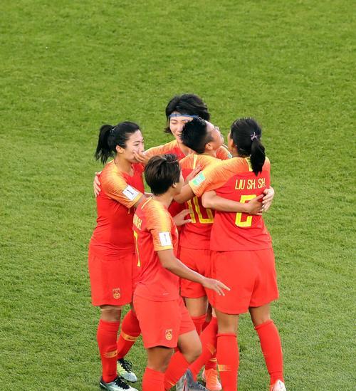 女足世界杯中国队历年战绩（回顾中国女足世界杯表现，关注其历史与未来）