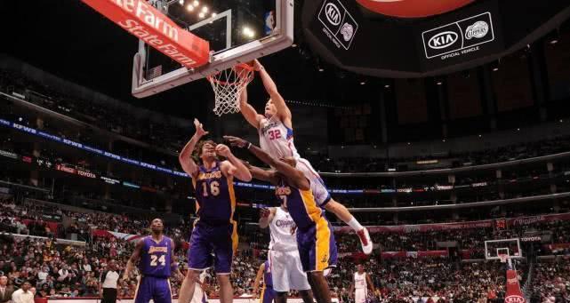 NBA球员单刀扣篮排行榜（惊险扣篮魅力无限，谁是单刀扣篮之王？）