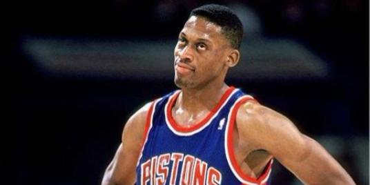 NBA历史上最强中锋盖帽排行榜（纵览篮坛巅峰！这些中锋以强悍的盖帽数量震撼世界）