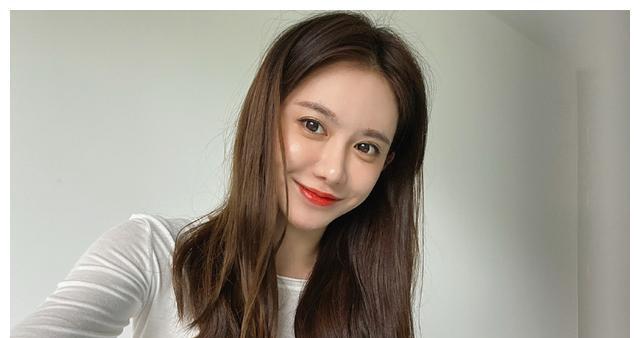 NBA最好看女主播排行榜揭晓！（解锁最具魅力的NBA女主播，她们是你心目中的最佳吗？）