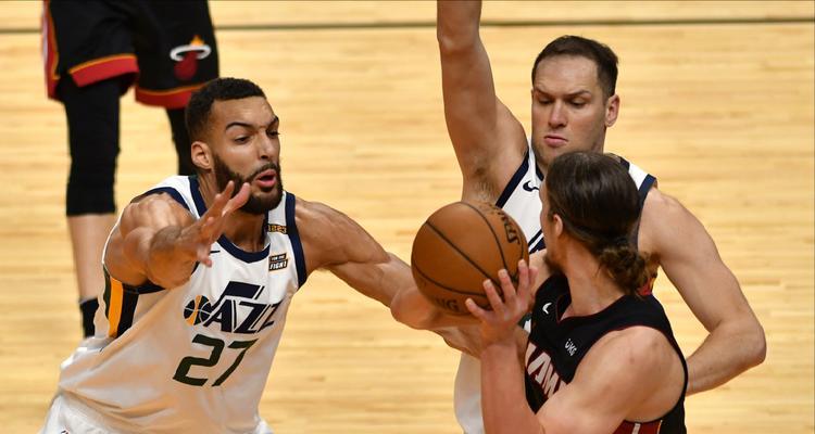 NBA公牛传奇（探寻公牛队历史上最杰出的球员，见证辉煌与荣耀）