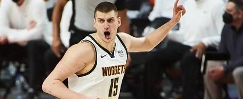NBA历史上最佳白人球星排行榜（探索白人球员在NBA历史中的巅峰与辉煌）