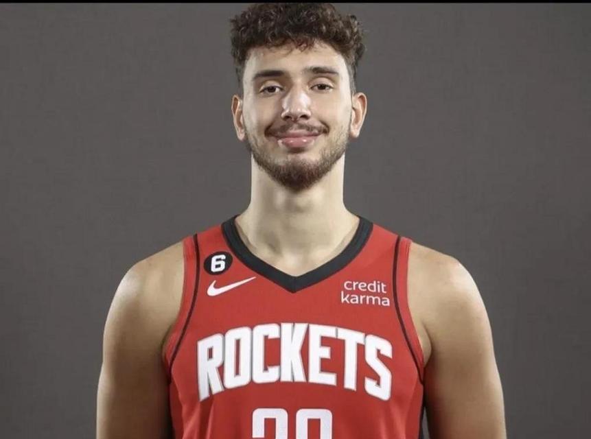 NBA历史最重中锋排行榜（探索NBA历史上最具威力的中锋球员，他们如何影响了比赛格局？）