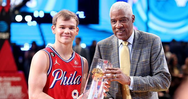 NBA现今联盟身高排行榜（探索NBA最高球员的统计数据和身高优势）
