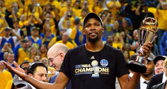 NBA低位球星排行榜（探索现役NBA低位球星的实力和潜力，揭示下一代篮球巨星）