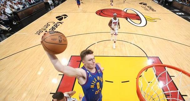 NBA历史单场助攻排行榜（统计数据揭示出NBA历史上助攻技巧的巅峰表现）