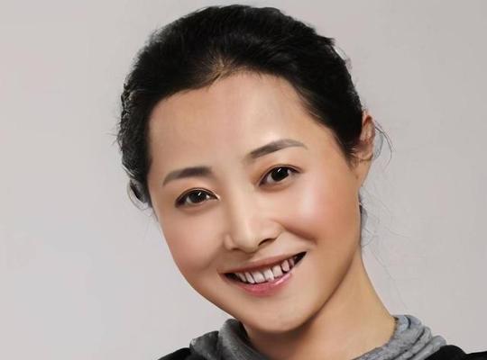 探索我爱我家游泳技巧的乐趣（家庭游泳技巧全攻略，让你成为游泳高手）