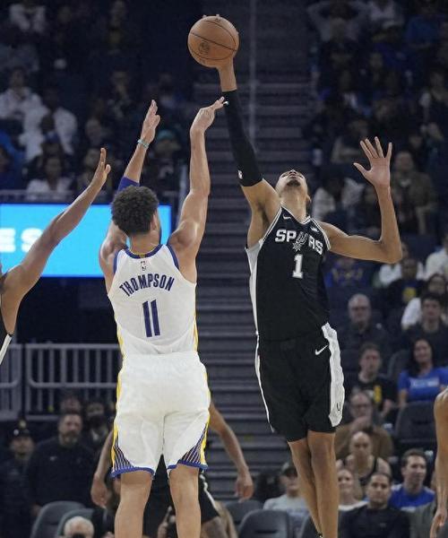 NBA季后赛单季三分球排行榜（以命中率与出手数为依据，探究NBA历史上最出色的三分球手）