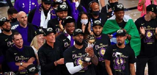 NBA历史有效命中率排行榜（探寻历史最高命中率球员的独特技巧与传奇故事）