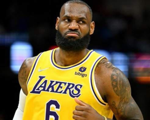 NBA球星强度排行榜（揭秘NBA历史上最具实力的15位球星，谁能登顶？）