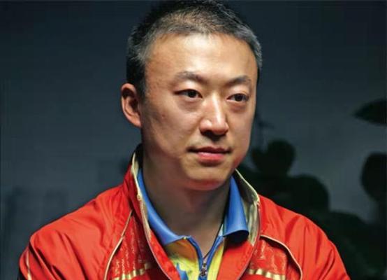 世界乒乓球冠军（一场球拍下的辉煌，幕后的汗水与梦想）