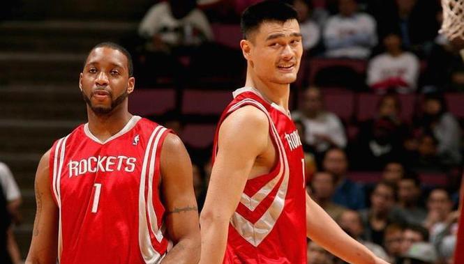 NBA近40年篮板王排行榜（揭秘篮板王的辉煌历程，探究巨星们的内外线争夺战）