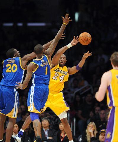 NBA历史得分王之争（一览NBA篮球生涯总得分排行榜，窥探巨星的辉煌之路）