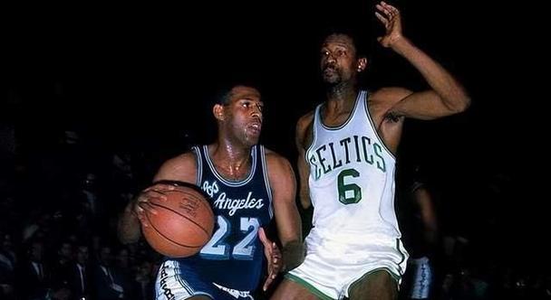 NBA季后赛得分排行榜前十名（重温历史，探寻得分巨人的辉煌时刻）