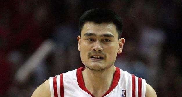 黄种人在NBA总得分排行榜上的辉煌（突破传统，亚洲球员的篮球梦想）