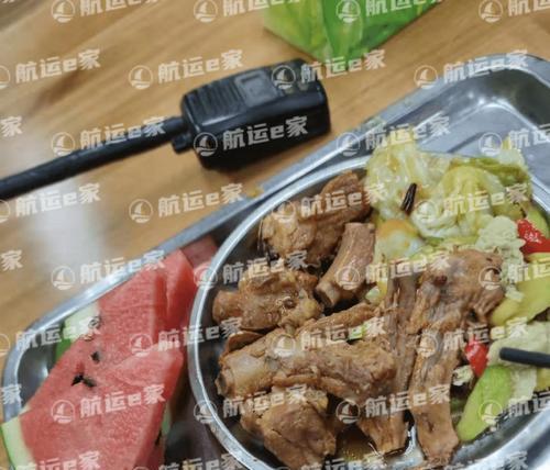 乒乓球训练中的合理伙食要求（提高技能和身体素质，乒乓球训练的关键）