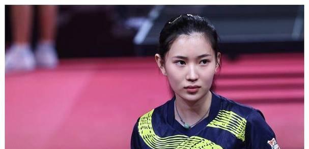 东北女乒乓球冠军的传奇之路（一个乒乓球少女的奋斗与成就）