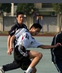 如何提高足球射门技巧（掌握关键技巧，成为射门高手）