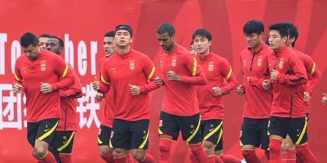 中国队入世界杯（追逐梦想，中国足球崛起的关键一步）