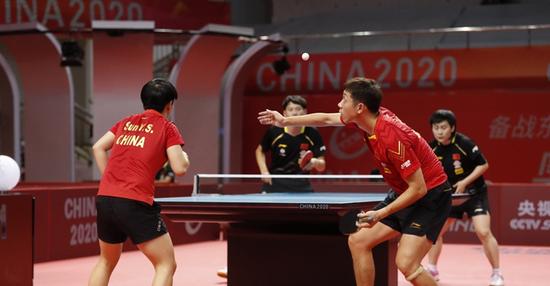 挑战澳洲国手，乒乓球高手能否翻盘？（乒乓球新星决心超越，澳洲国手实力不容小觑）