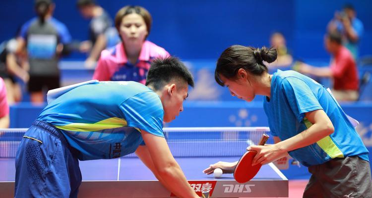 青岛乒乓球冠军陈的辉煌征程（青春梦想成就世界冠军，陈以乒乓球为傲）
