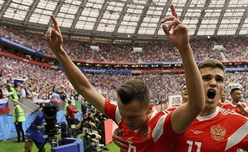 俄罗斯世界杯创造历史的辉煌篇章（热情、荣誉、超越——2018年俄罗斯世界杯的壮丽画卷）