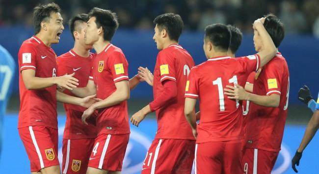 中国队进入世界杯的历史时刻（从梦想到现实，中国队踏上世界杯舞台）