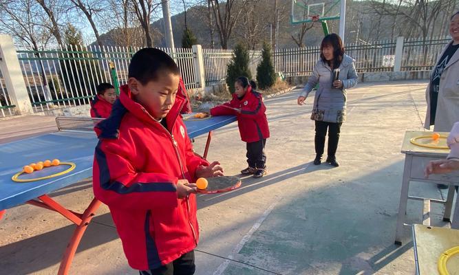 乒乓球左右运球训练的技巧与方法（提升乒乓球运动员左右运球水平的实用指南）