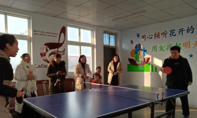 乒乓球特色校——培养优秀运动员的摇篮（探索乒乓球特色校的育人模式，助力中国乒乓球事业发展）