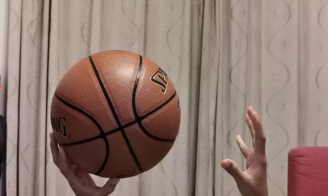 如何成为一名出色的篮球防守高手（打破对手进攻，防守决定胜负）