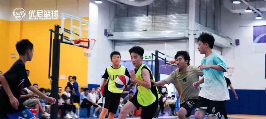 U6篮球比赛的防守区域之重要性（为孩子们打造安全且有趣的比赛环境）