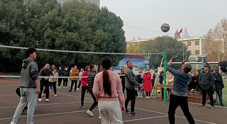 幼儿气排球双手抛球技巧训练（培养幼儿协调能力与团队合作精神的最佳方式）